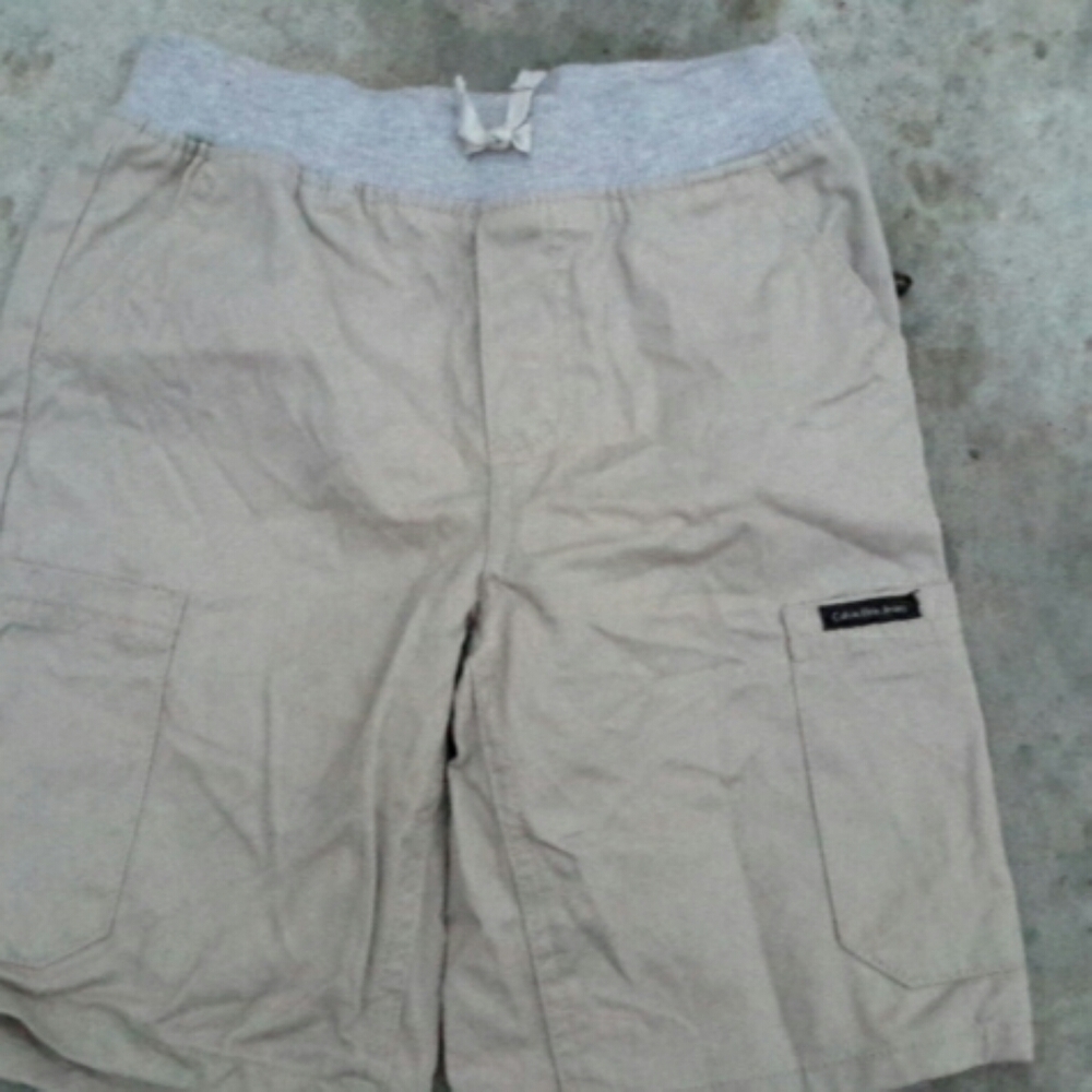 Calvin Klein kids beige shorts